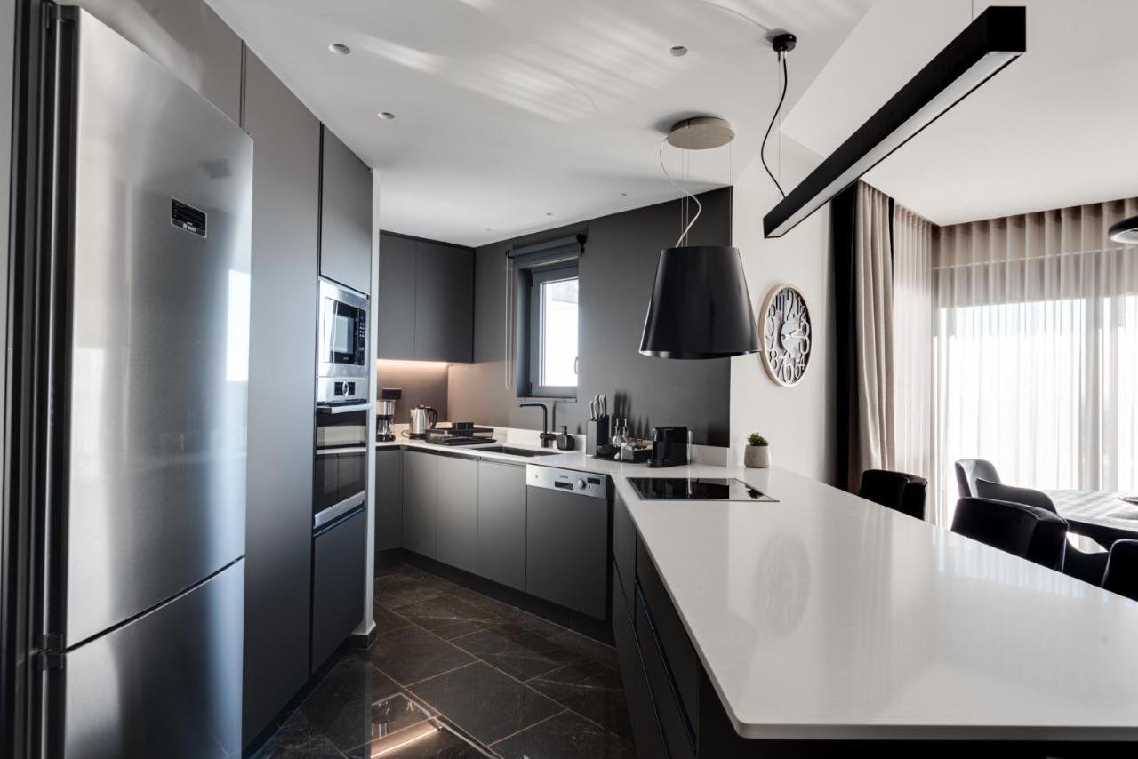 Athenian Riviera Luxurious Residence Bagian luar foto