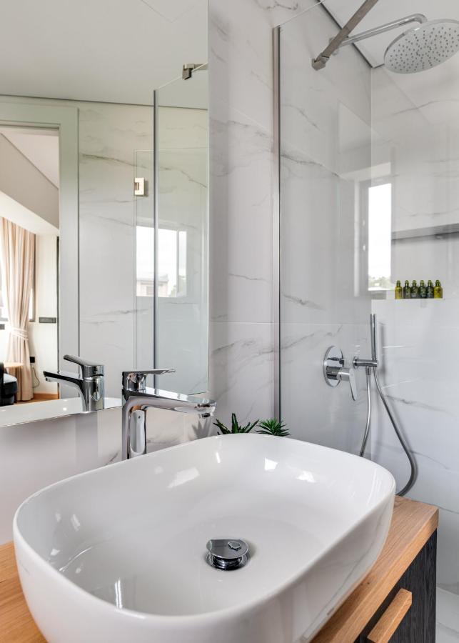 Athenian Riviera Luxurious Residence Bagian luar foto
