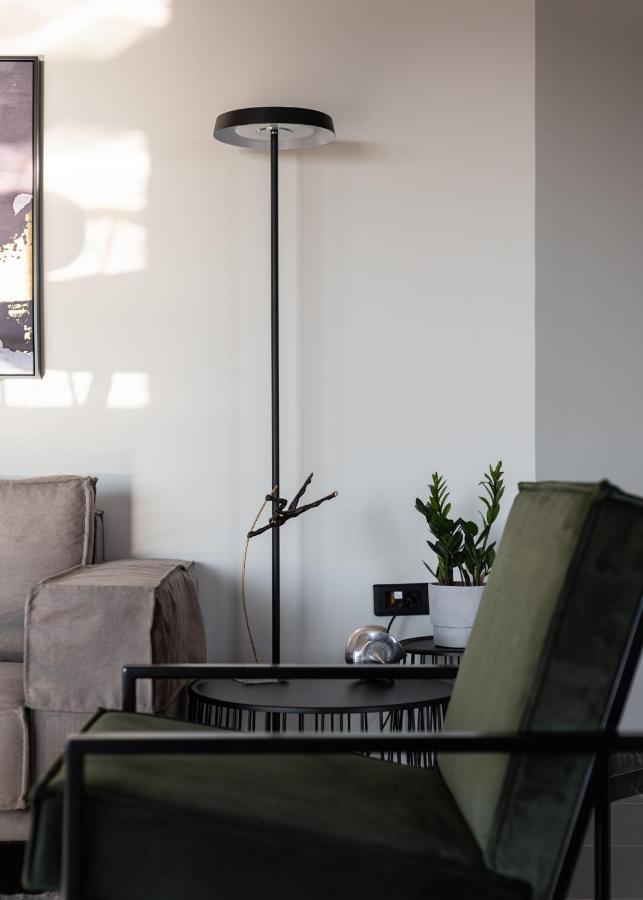 Athenian Riviera Luxurious Residence Bagian luar foto
