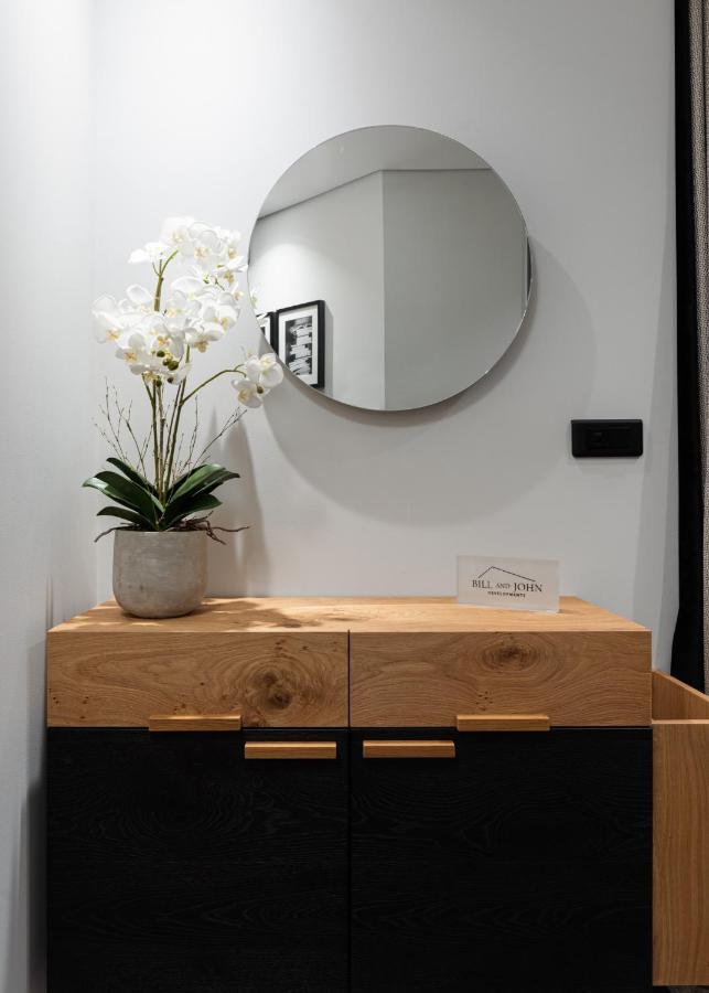 Athenian Riviera Luxurious Residence Bagian luar foto